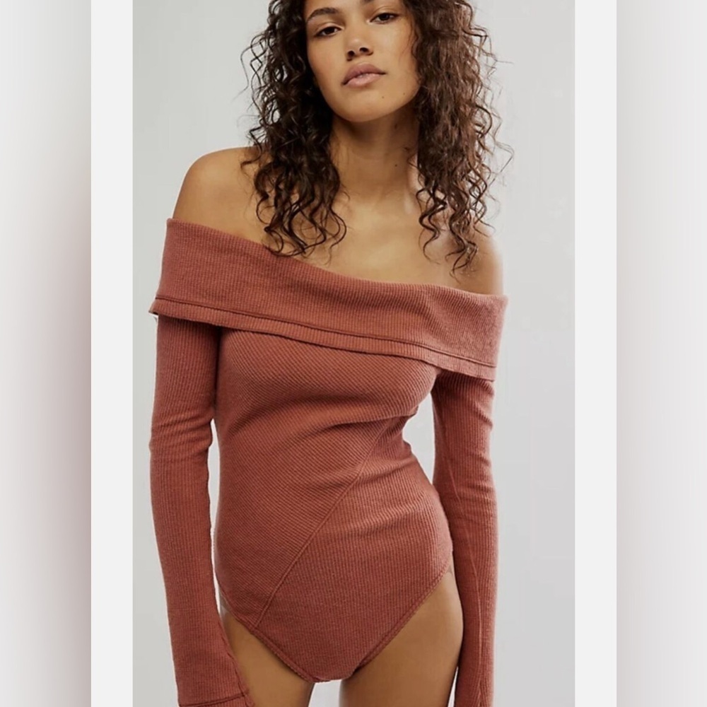 NEW FREE PEOPLE - Autumn Cozy Off Shoulder Bodysuit with Light Waffle Knit
